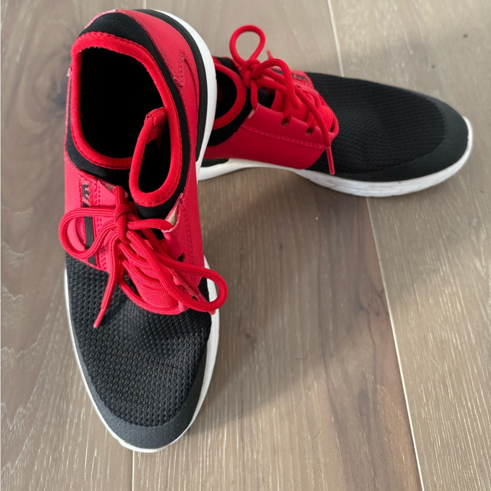 Supra men’s 8.5 like new.